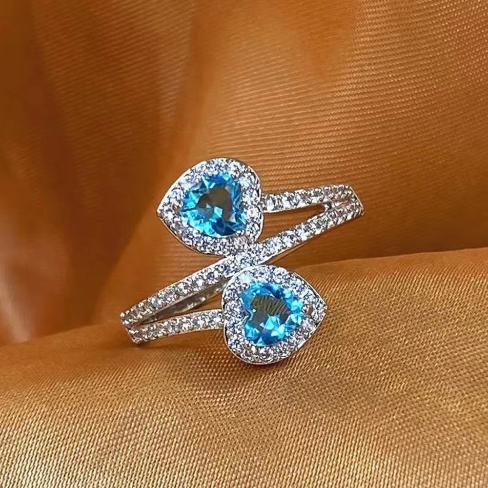 🎉 HP 🎉 Zircon Double Heart Wrap Ring